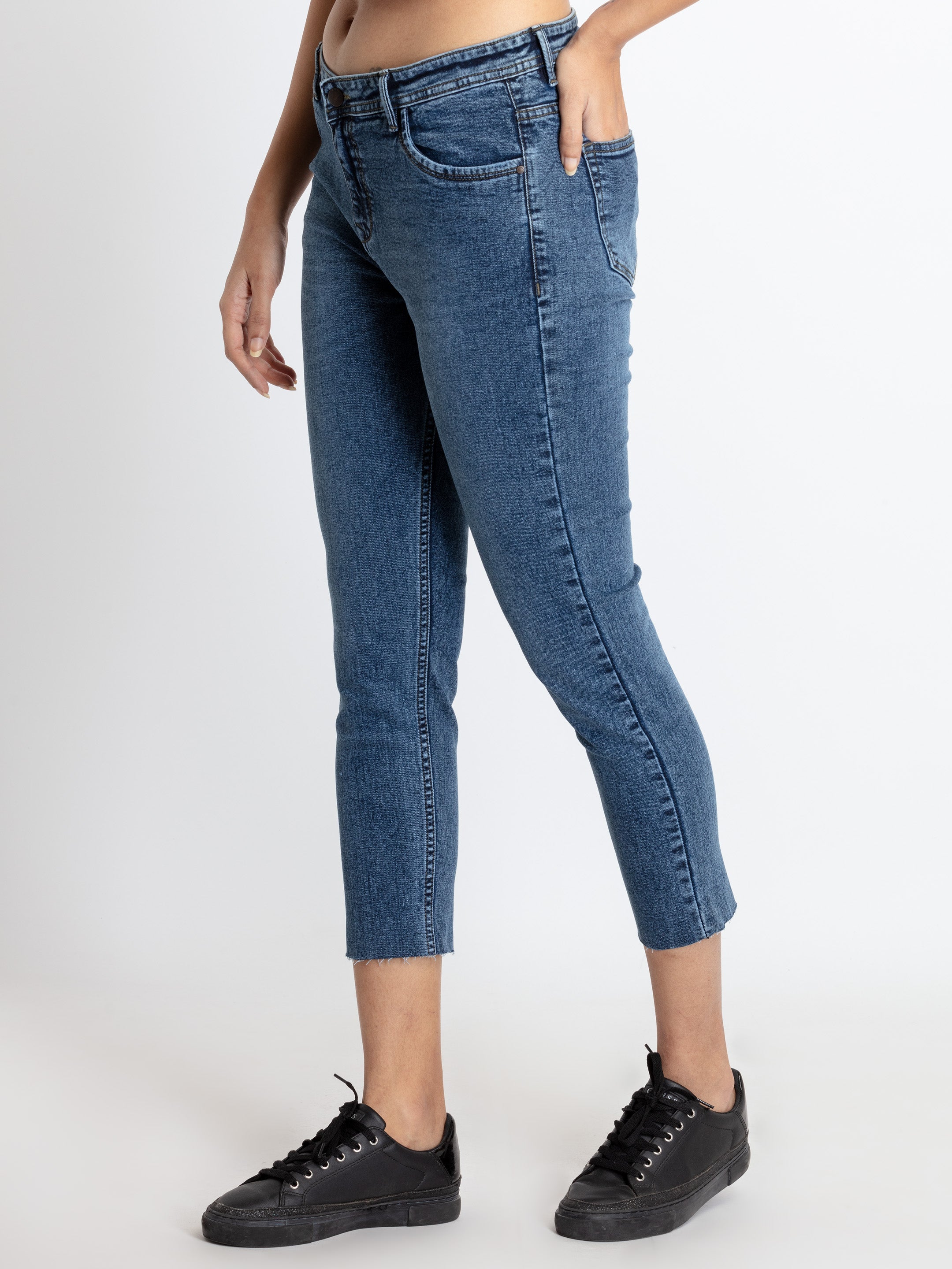 Women's Mid Rise Skinny Fit Denim