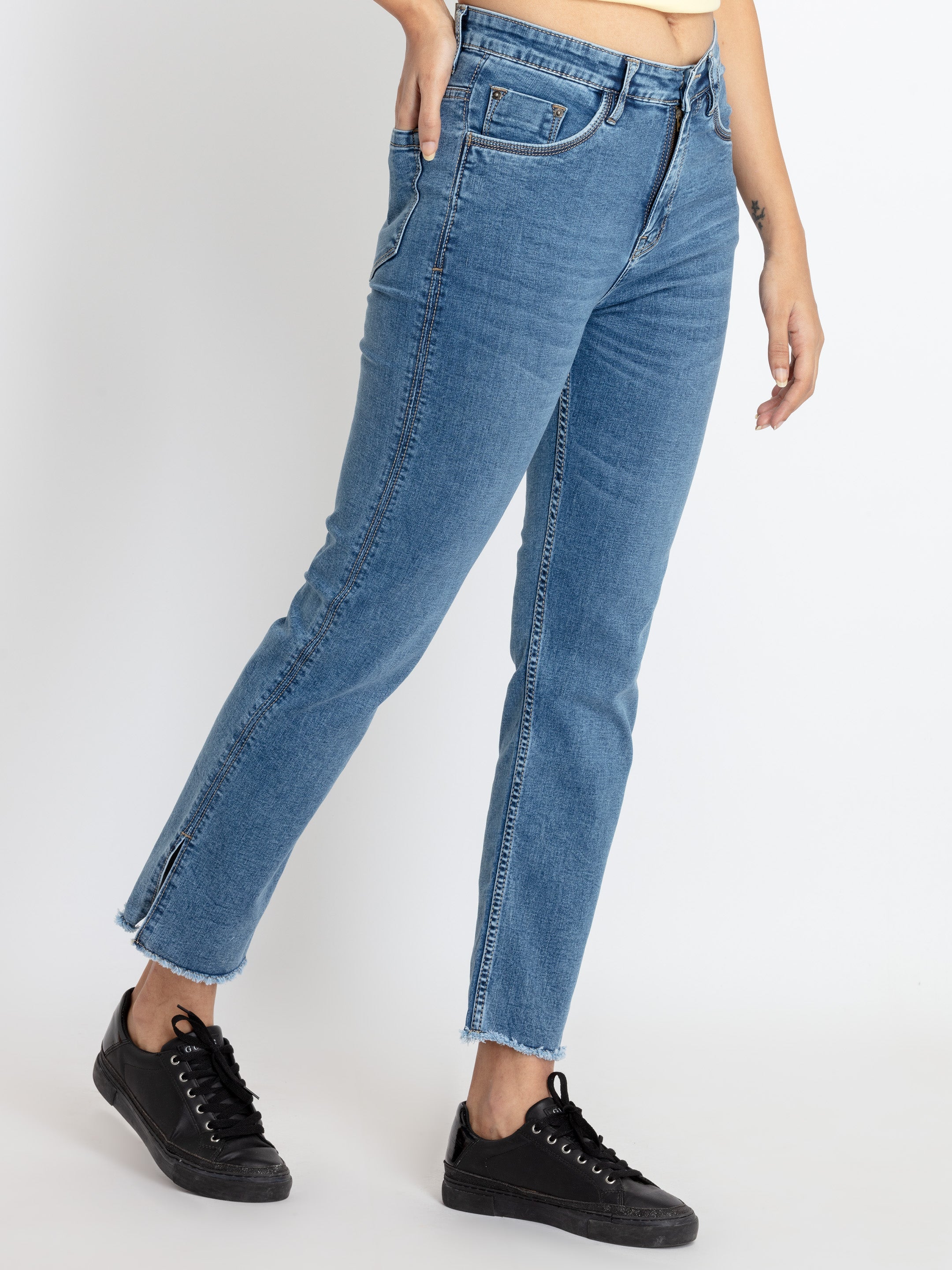 Womens Mid Rise Straight Fit Denim