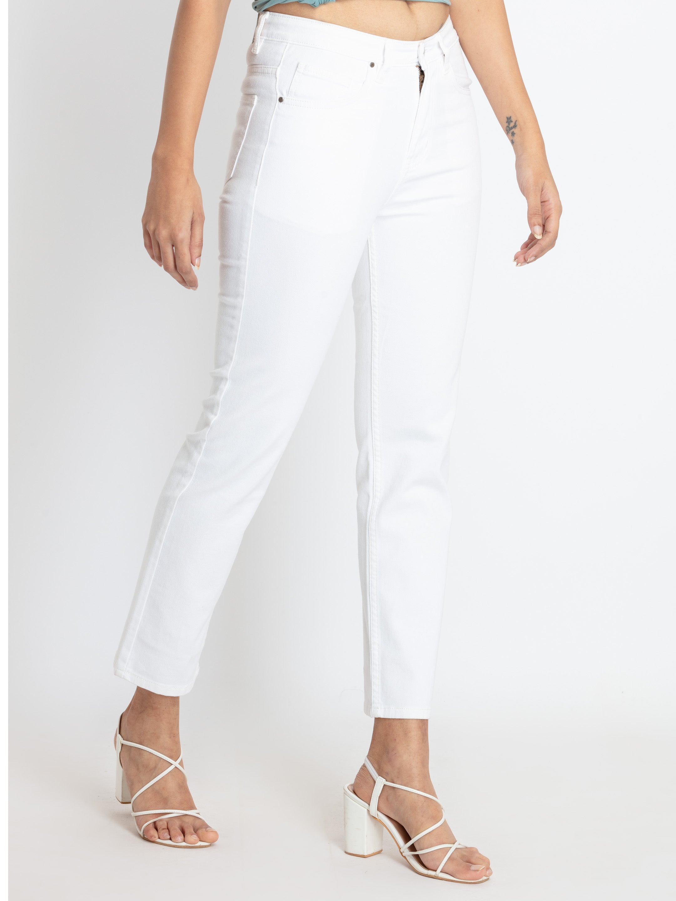 Womens Mid Rise Straight Fit Denim