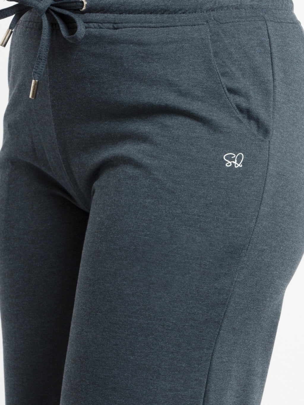 regular fit pants