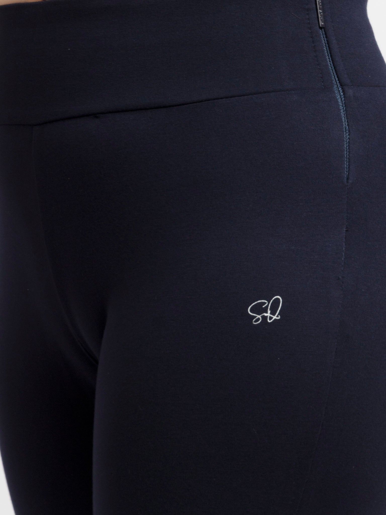regular fit pants