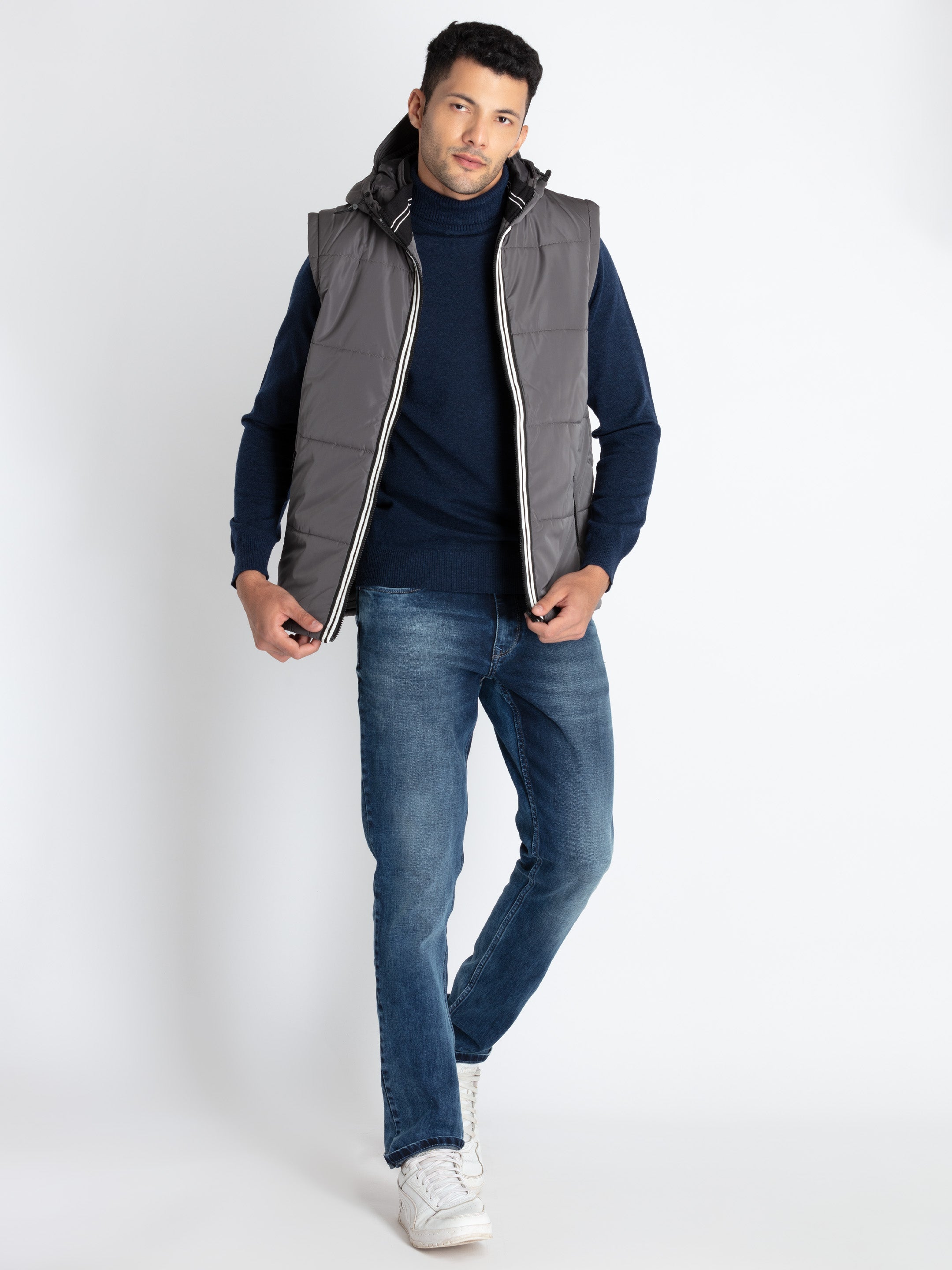 Mens Solid Jacket With Detachable Sleeves