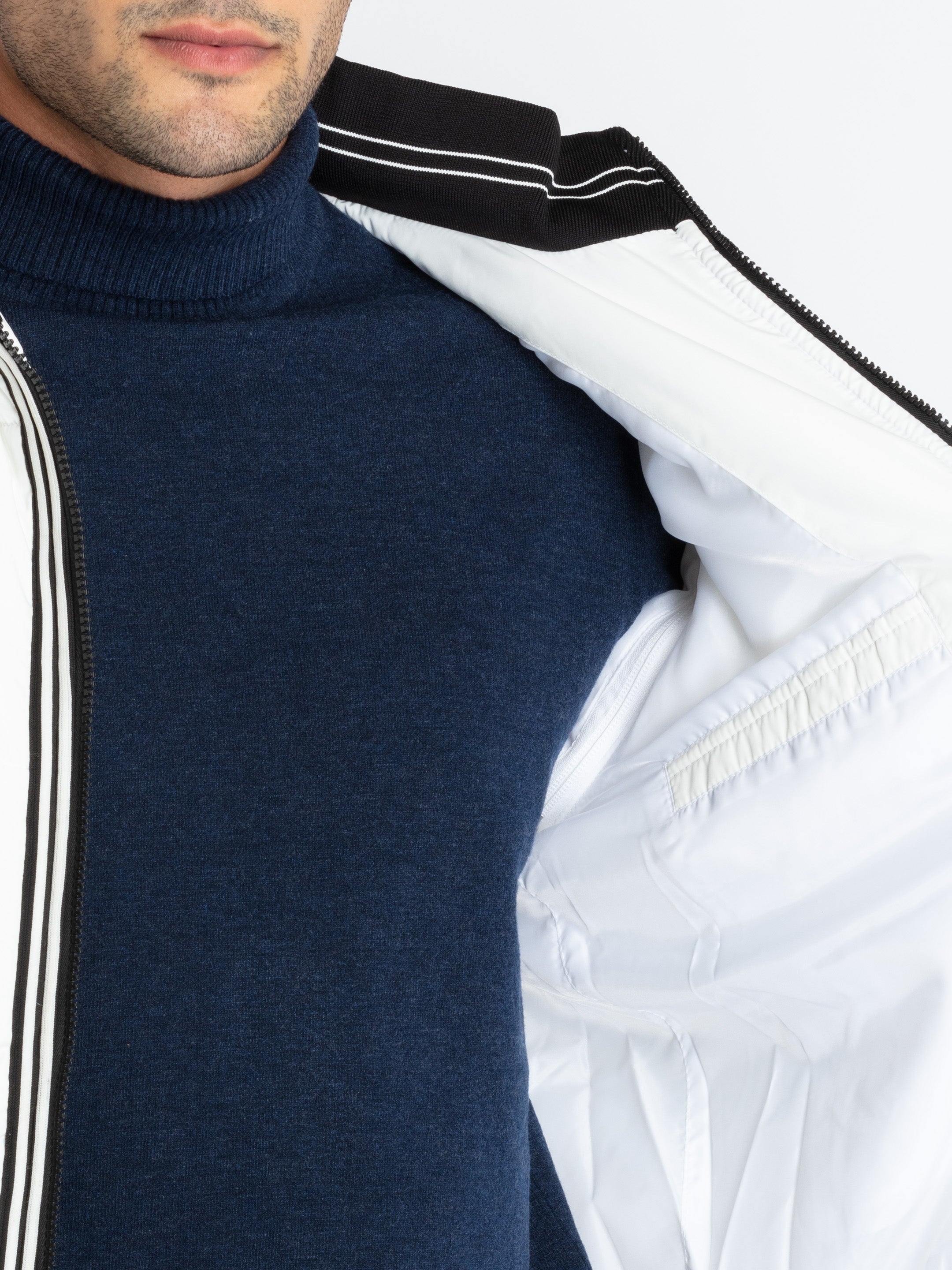 Mens Solid Jacket With Detachable Sleeves