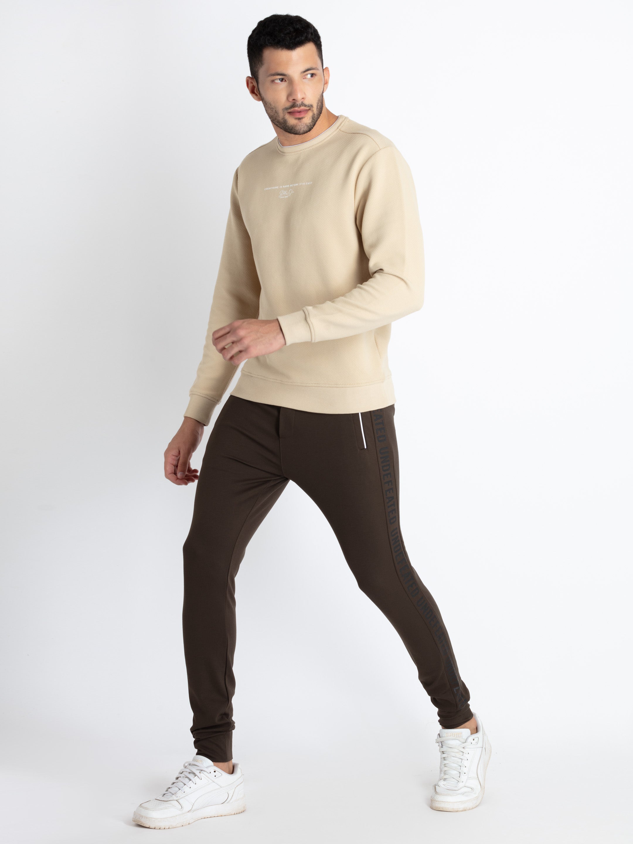sports joggers