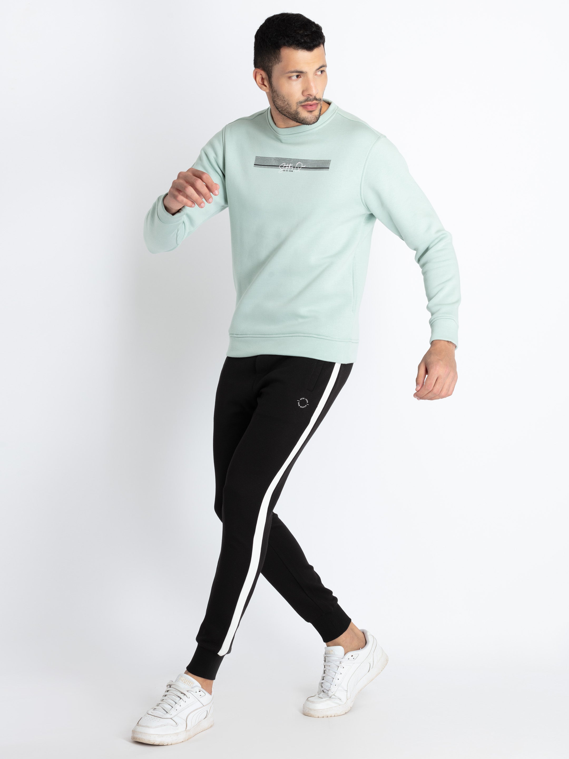 sports joggers