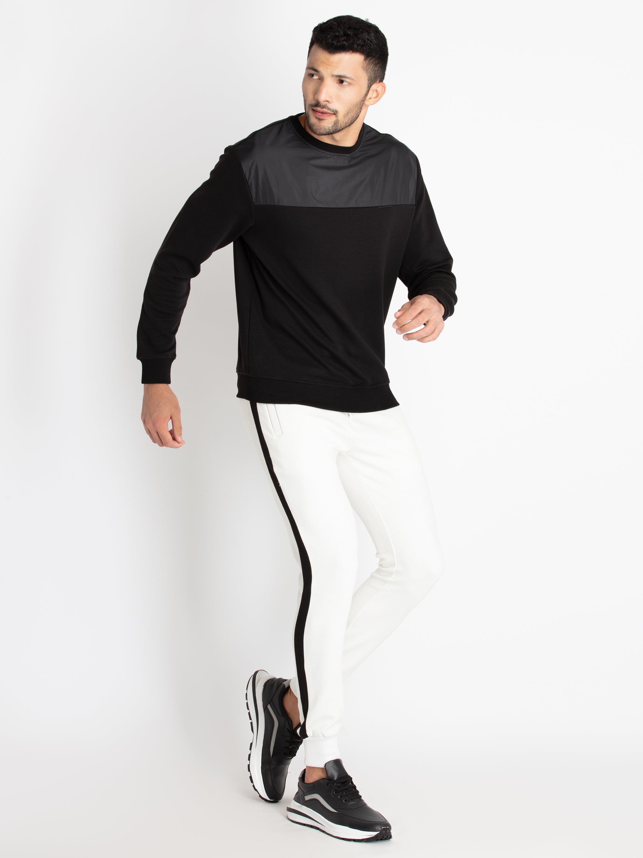 sports joggers