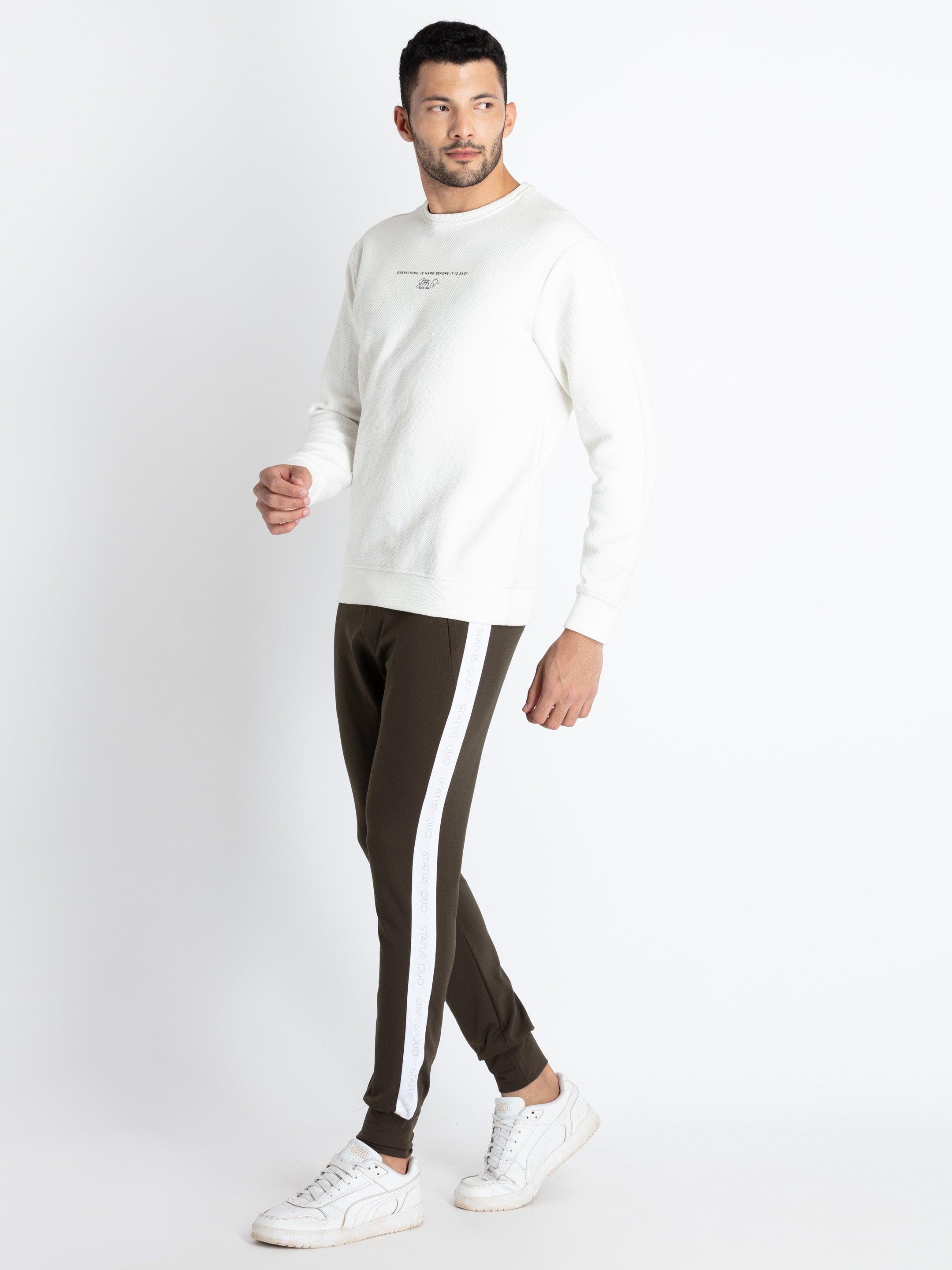 sports joggers