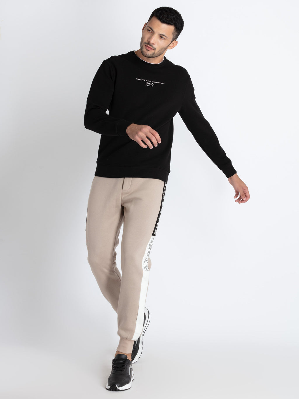 sports joggers