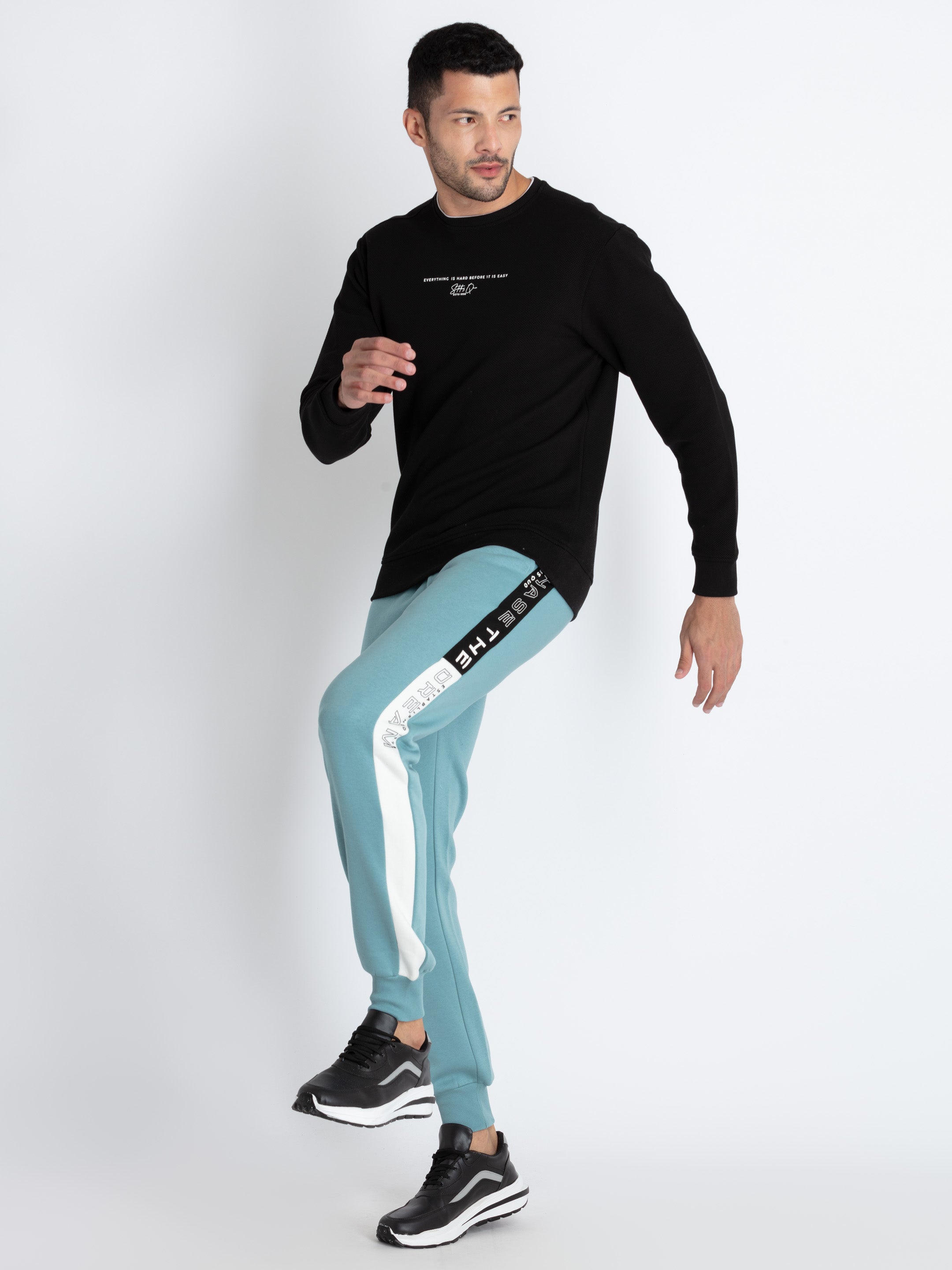 sports joggers