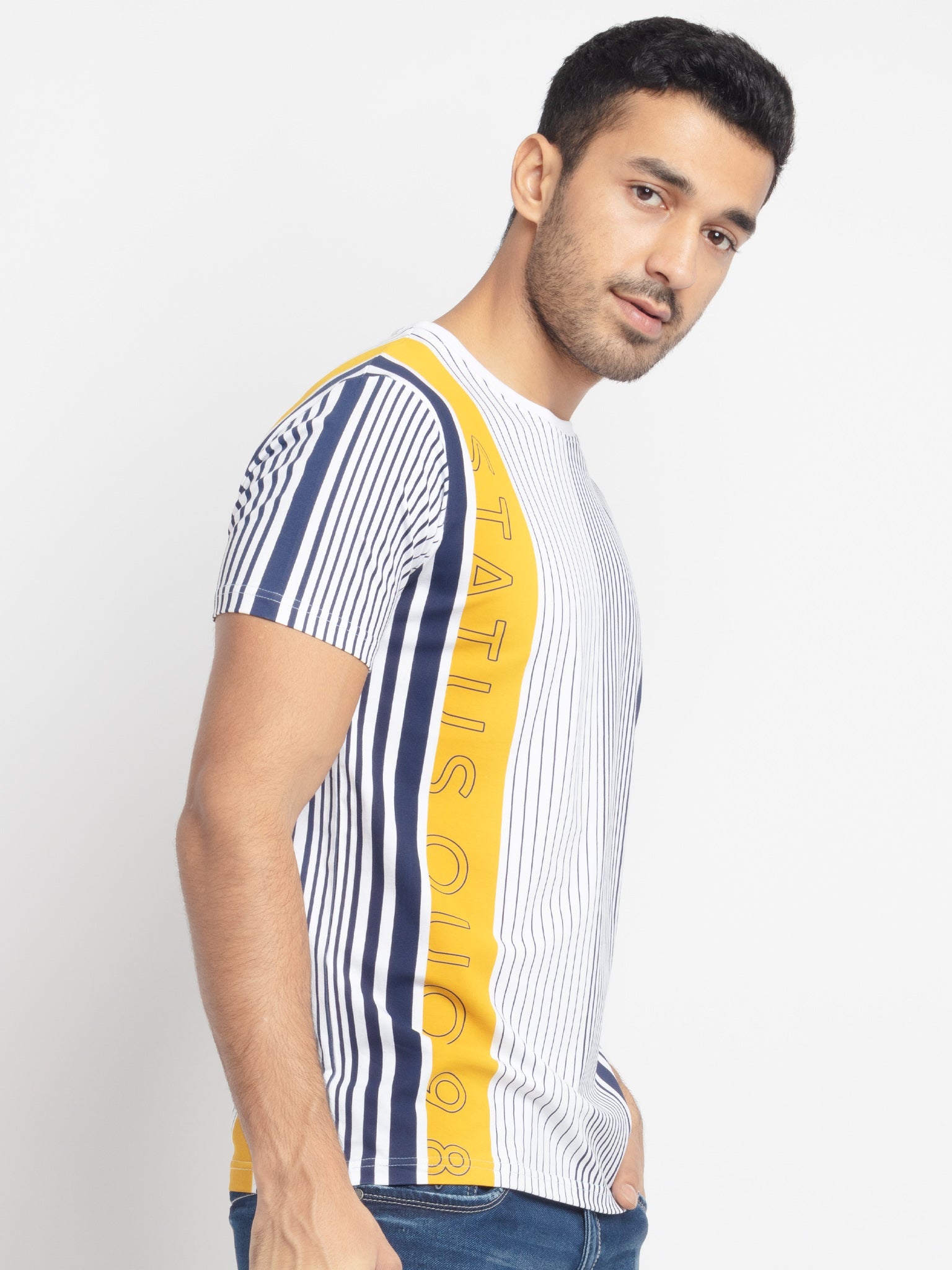 Mens Regular Fit Round Neck Printed T-Shirt