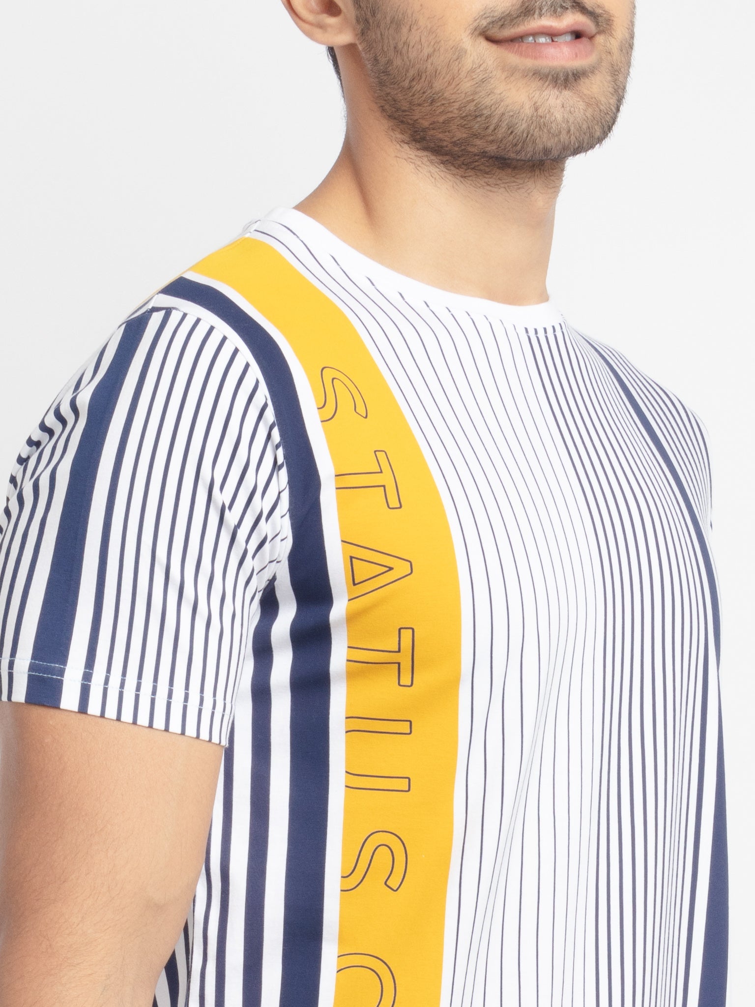 Mens Regular Fit Round Neck Printed T-Shirt