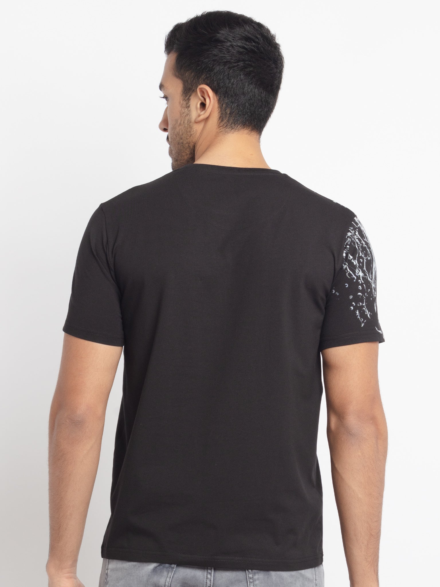 Mens Regular Fit Round Neck Printed T-Shirt