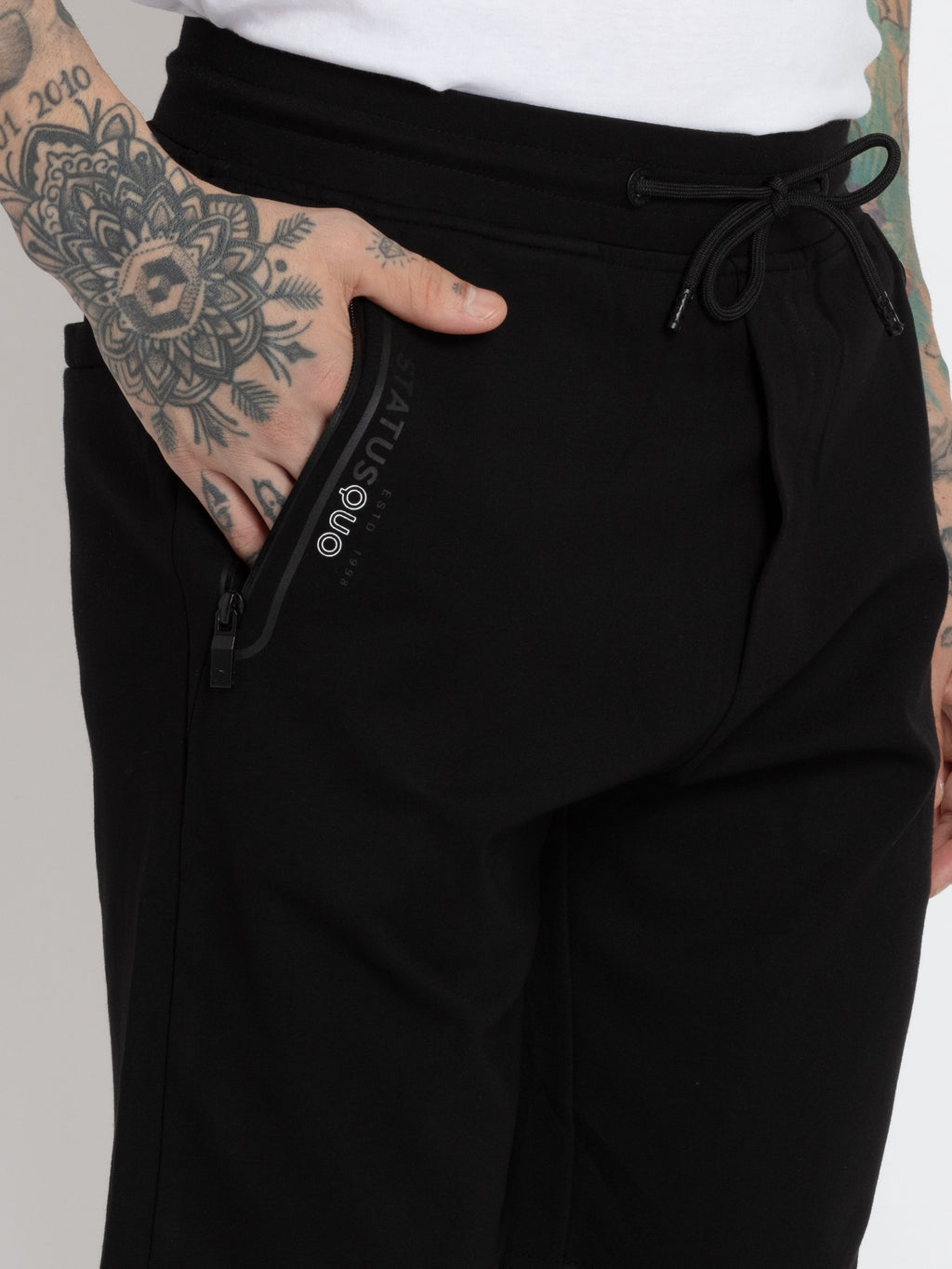 Mens Solid Regular Fit Shorts