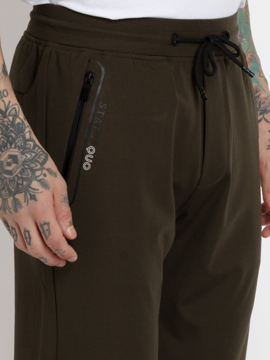 Mens Solid Regular Fit Shorts