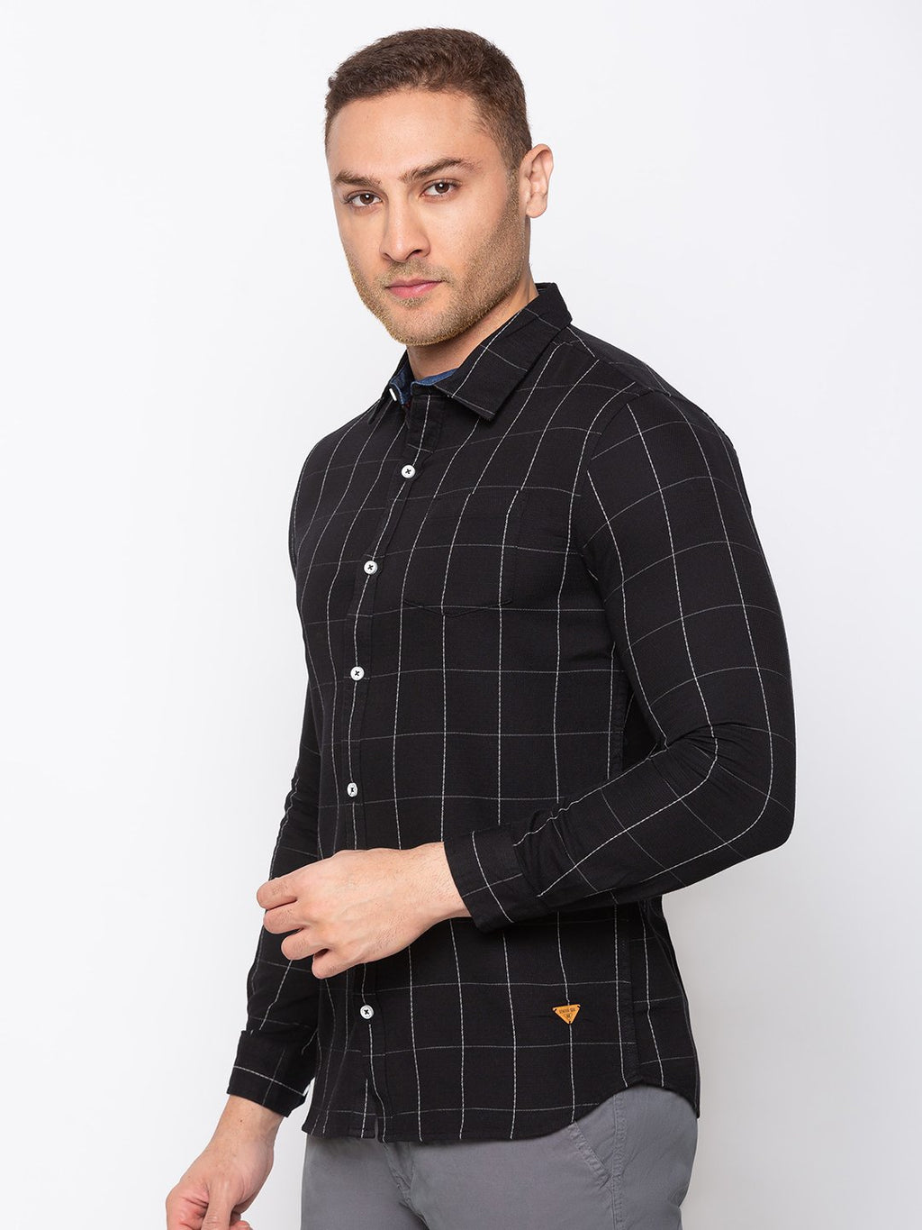 slim fit shirt