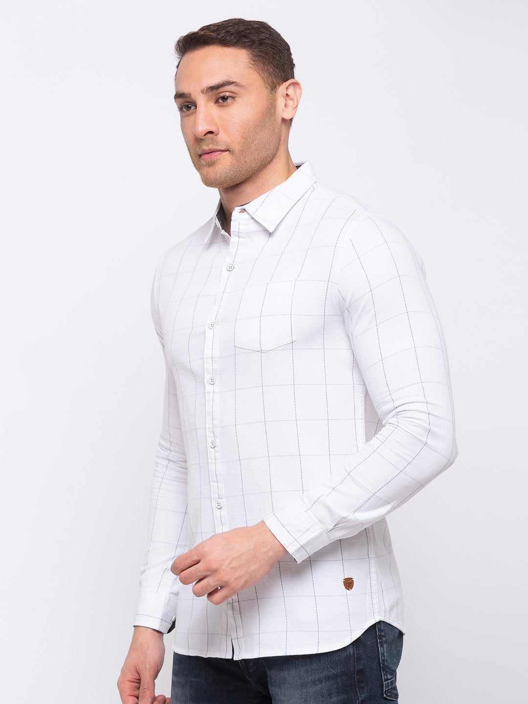 slim fit shirt