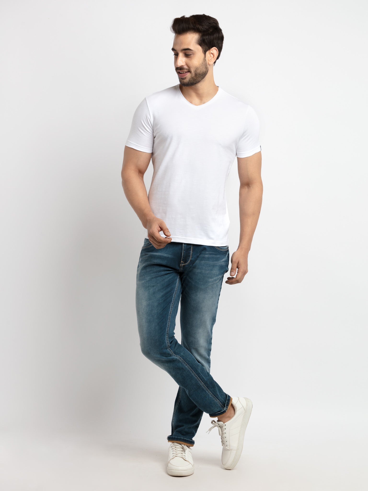 Mens Basic Taperd Fit V- Neck T-Shirt