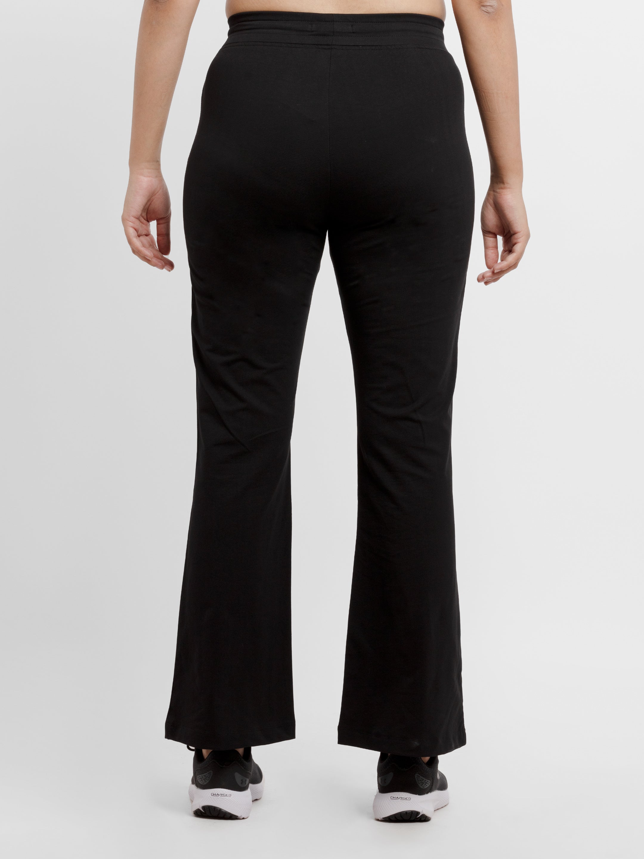 regular fit pants
