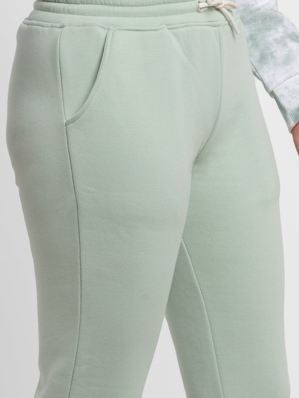 regular fit pants