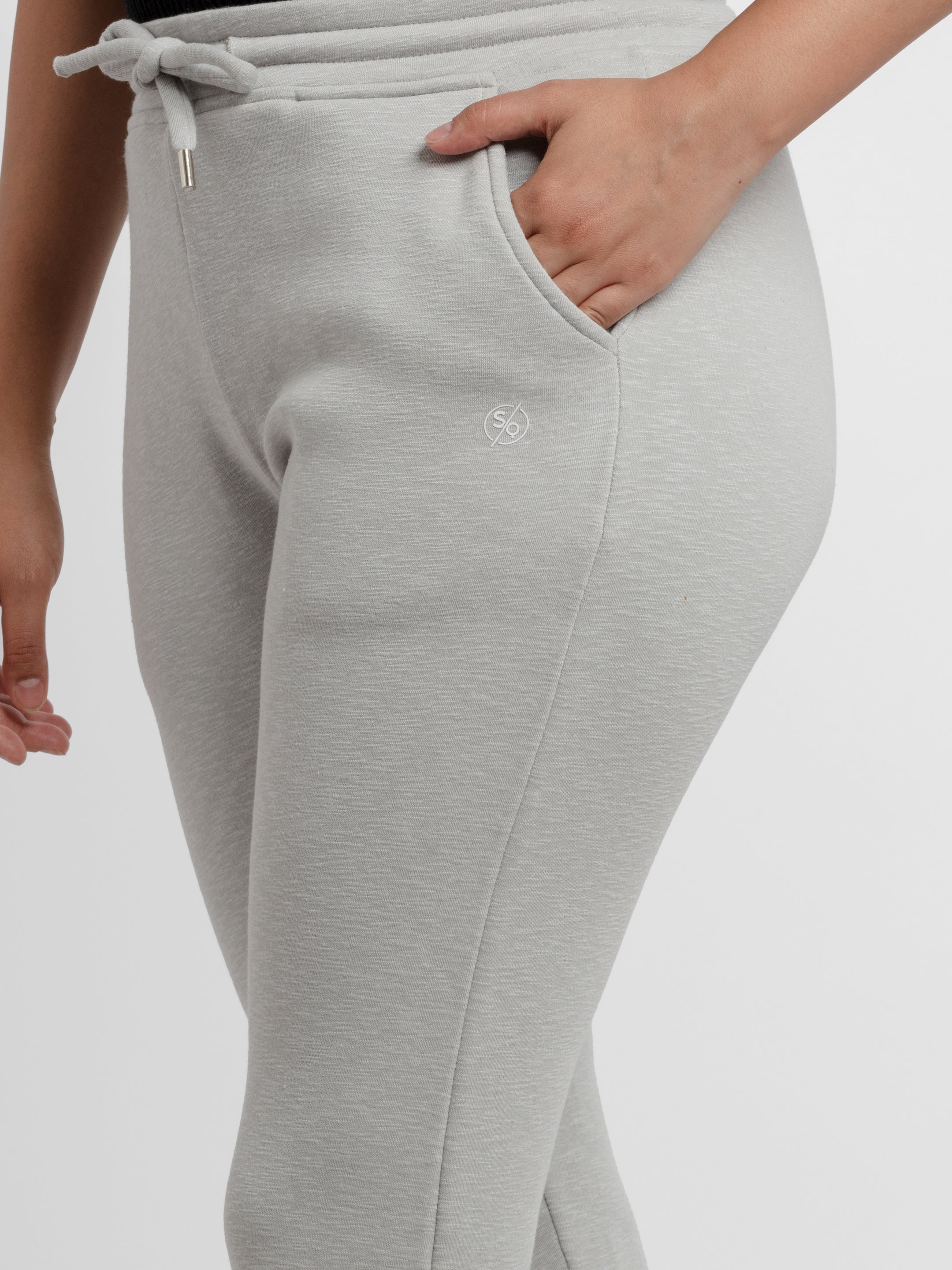 regular fit pants
