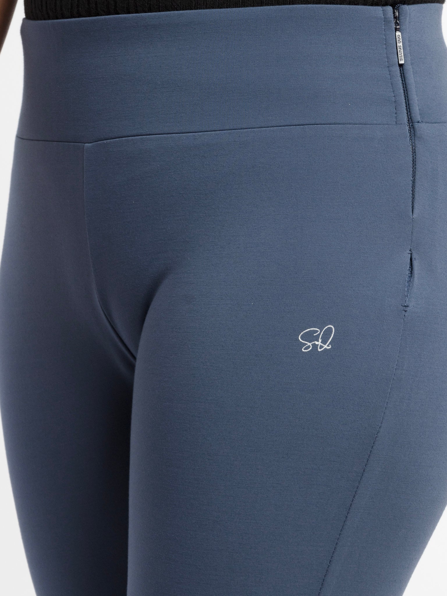 regular fit pants